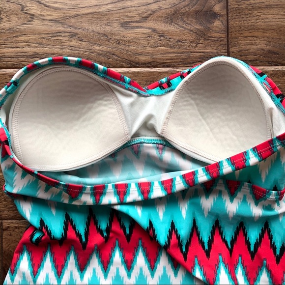 Merona Multicolored Chevron Swimsuit Top - Picture 8 of 8